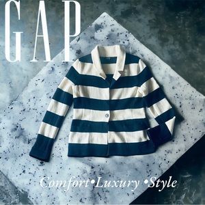 GAP Sweater